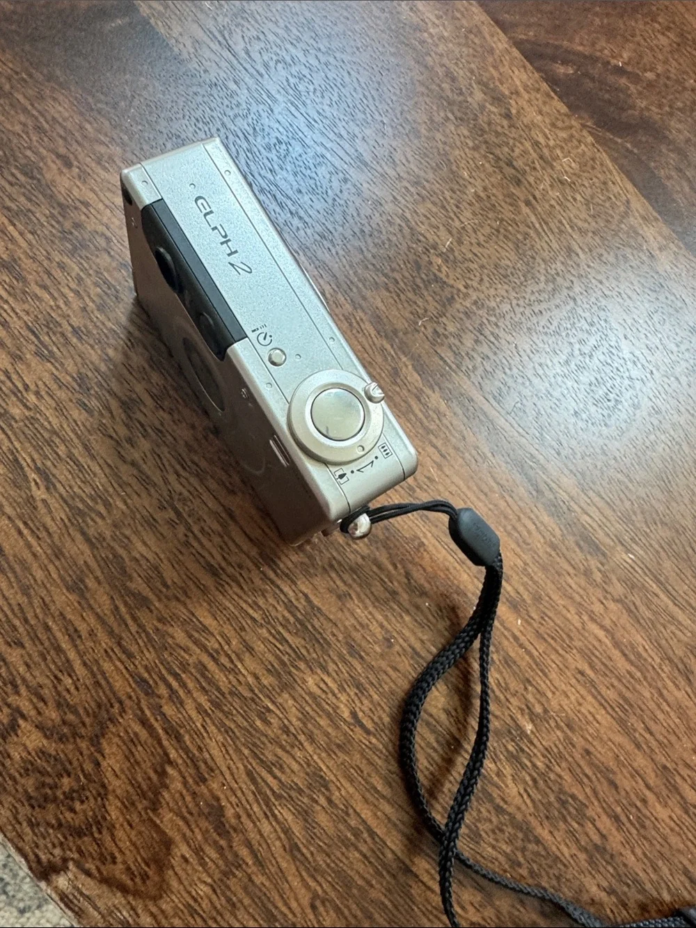 Canon Elph 2 Silver Compact Point-and-Shoot  Camera with Wrist Strap